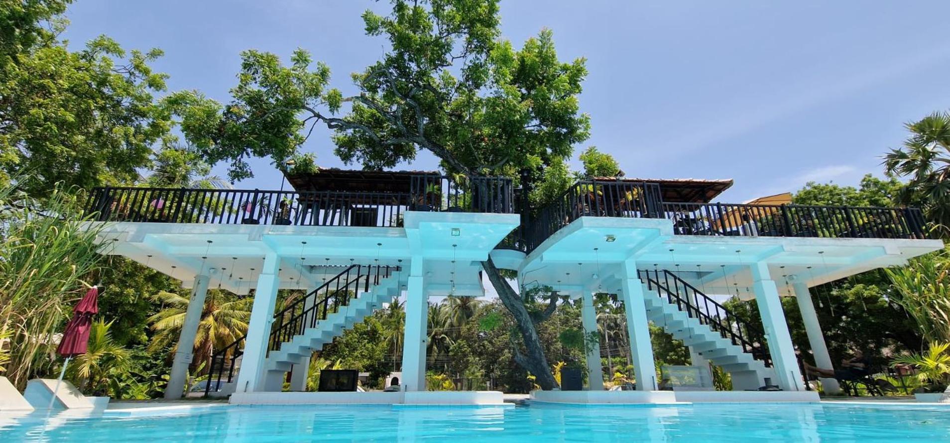 Lucky Beach Resort Trincomalee Buitenkant foto