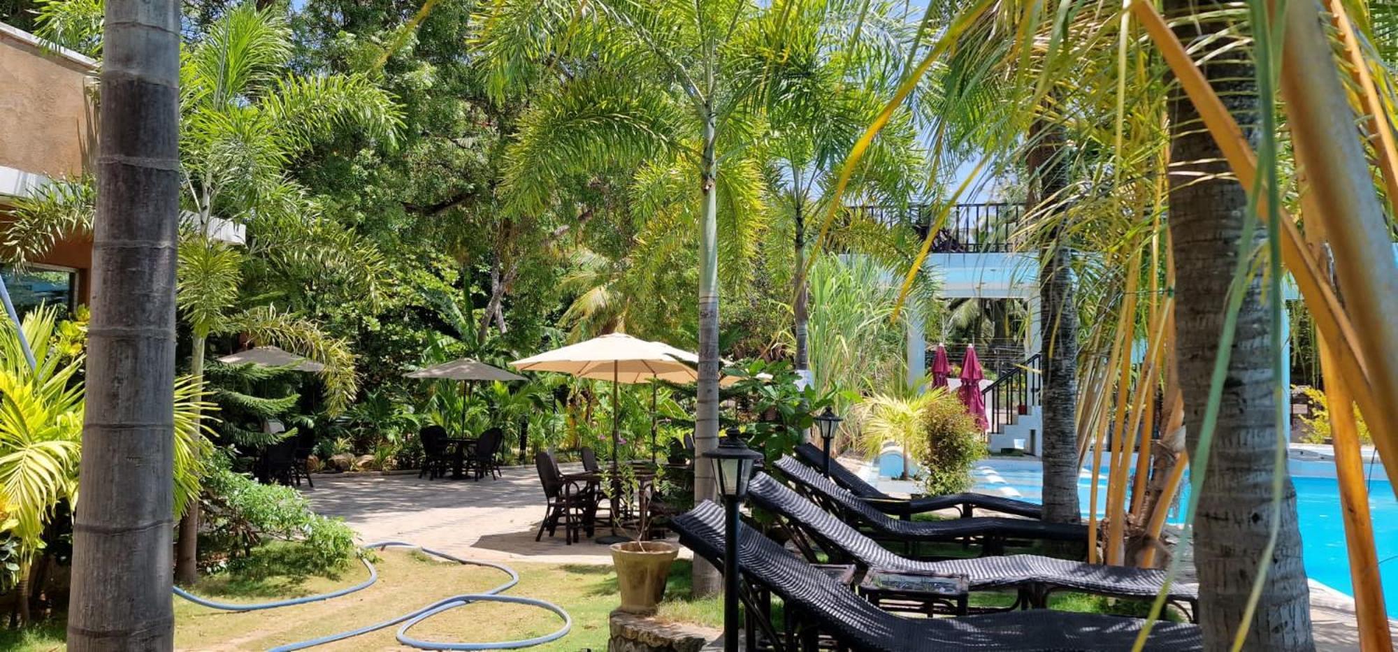 Lucky Beach Resort Trincomalee Buitenkant foto